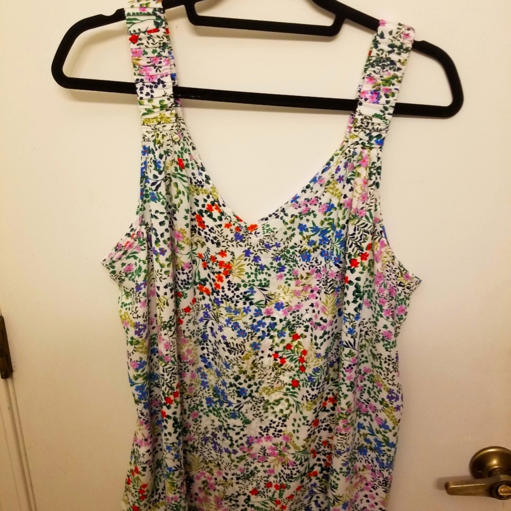 NWOT Cabi XXL Tank